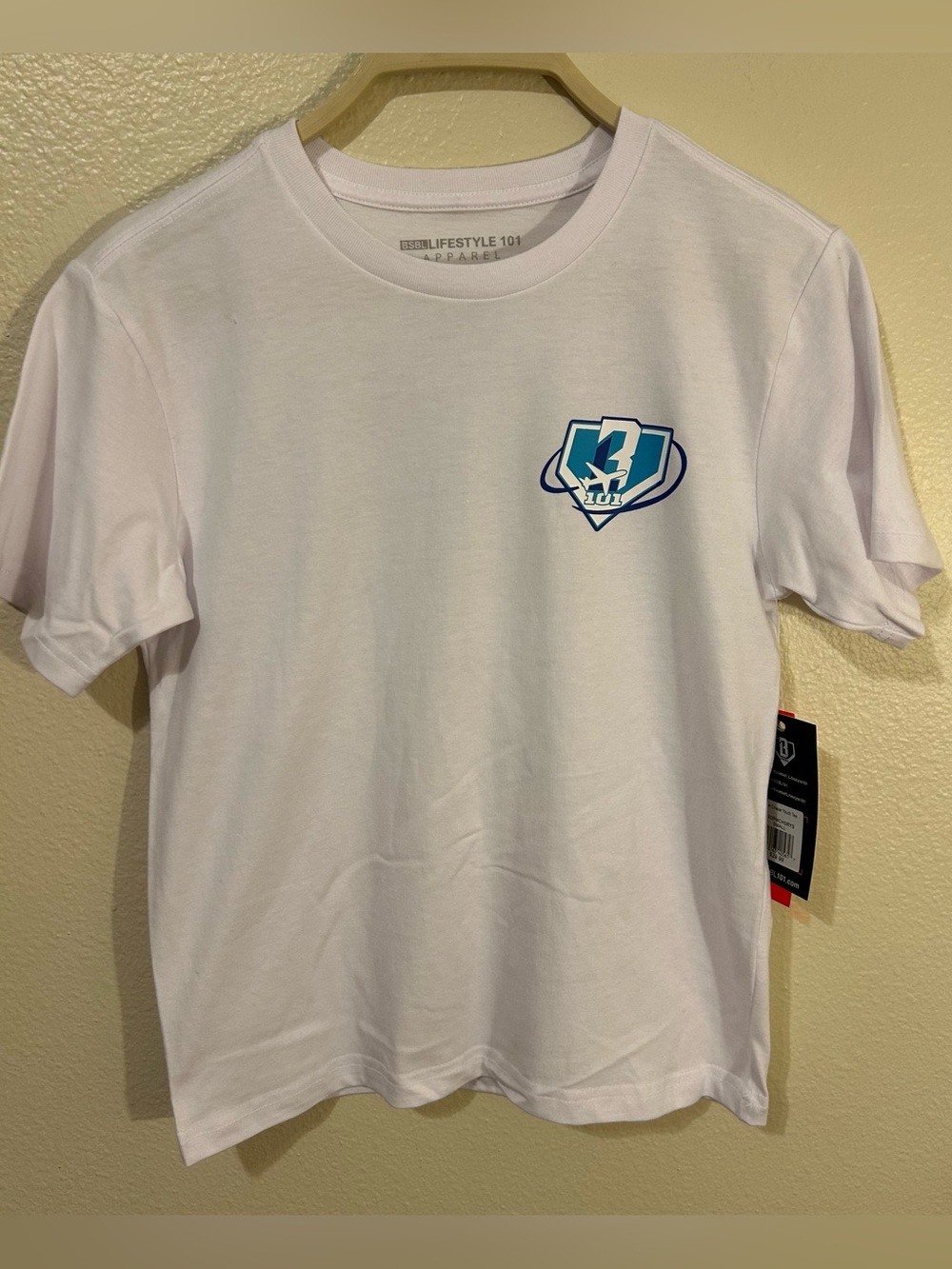 Baseball Lifestyle 101 -Dream Chasing - Youth Size Small NEW WITH TAGS